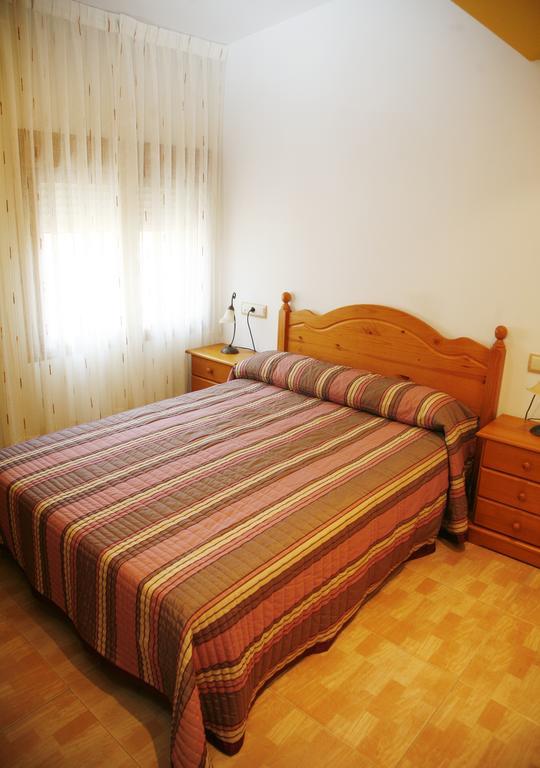Hostal Cuatro Esquinas Ejea De Los Caballeros Zimmer foto